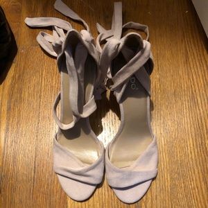 NEW Aldo light pink strap up sandals. Sz. 8.5